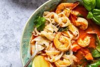 Quick Shrimp and Snow Pea Thai Red Curry