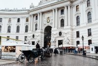 Vienna Beckons