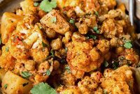 Simple Aloo Gobi Cauliflower Potato Curry