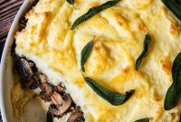 Golden Comfort: Caramelized Onion & Mushroom Mashed Potato Gratin