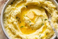 Creamy Instant Pot Mashed Potatoes with Cream Cheese