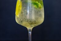 Hugo Spritz: Elderflower & Prosecco Cocktail Recipe